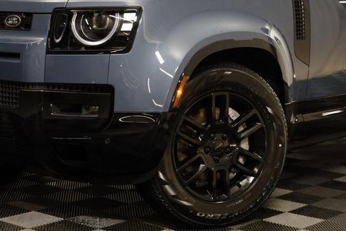 2026 Land Rover Defender P400 X-Dynamic SE