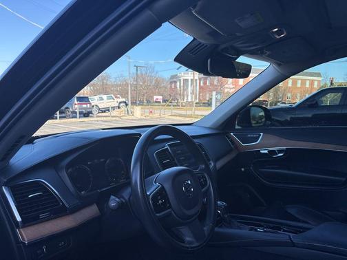 2018 Volvo XC90 T6 Inscription