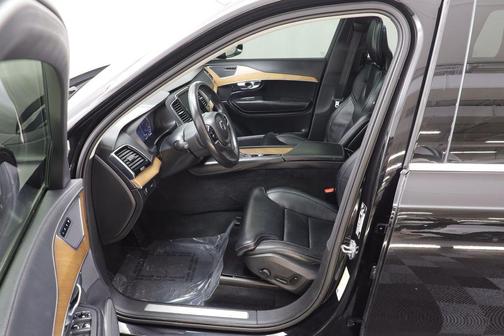 2018 Volvo XC90 T6 Inscription