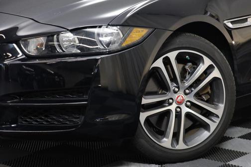 2017 Jaguar XE 35t Premium