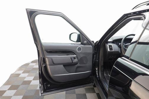 2025 Land Rover Discovery P300 S