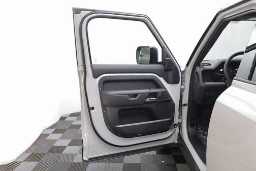 2026 Land Rover Defender S