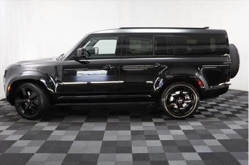 2025 Land Rover Defender X-Dynamic SE