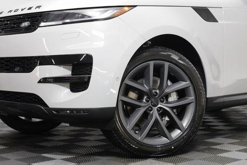 2026 Land Rover Range Rover Sport SE