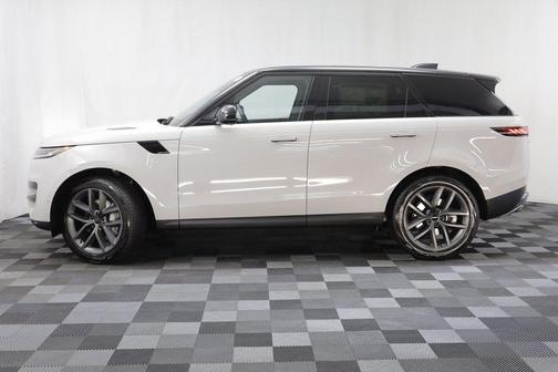 2026 Land Rover Range Rover Sport SE