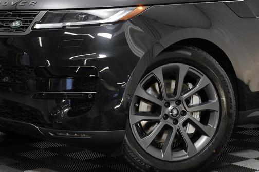Santorini Black Metallic 2025 Land Rover Range Rover Sport SE