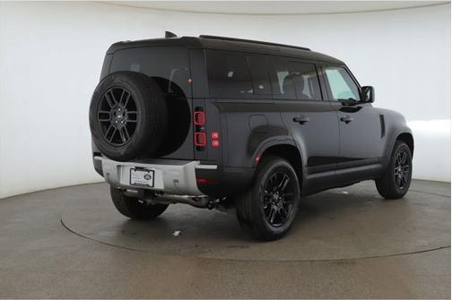 2024 Land Rover Defender 110 P400 S