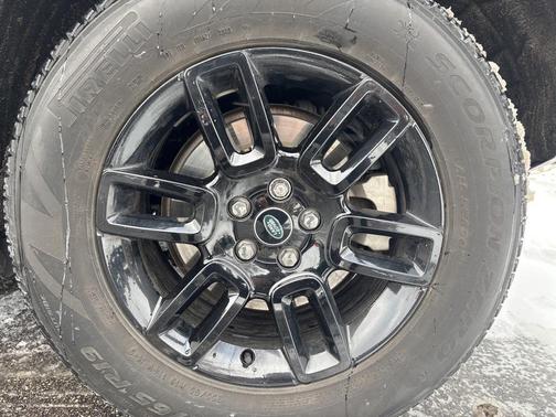 2024 Land Rover Defender 110 P400 S