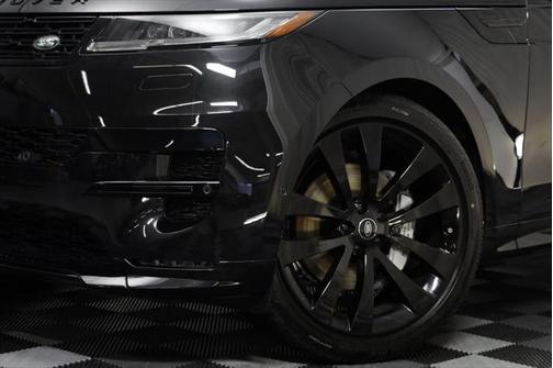 2025 Land Rover Range Rover Sport SE