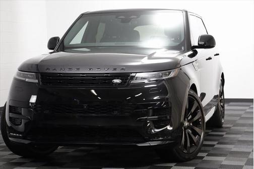 2025 Land Rover Range Rover Sport SE