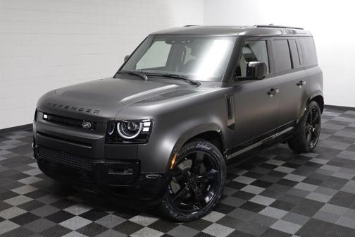 Santorini Black Metallic 2026 Land Rover Defender P400 X-Dynamic SE