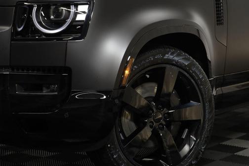 Santorini Black Metallic 2026 Land Rover Defender P400 X-Dynamic SE