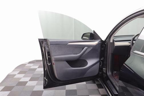 2024 Tesla Model Y Performance Dual Motor All-Wheel Drive