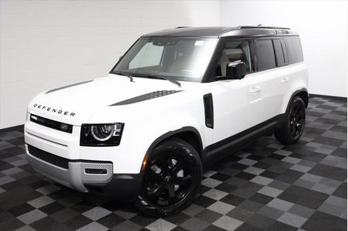 2025 Land Rover Defender 110 P300