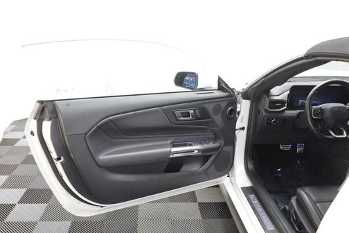 Oxford White 2025 Ford Mustang EcoBoost Premium