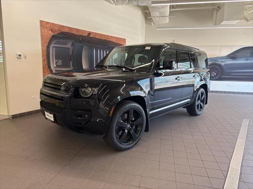 2025 Land Rover Defender V8