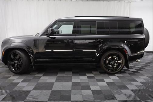 2025 Land Rover Defender V8