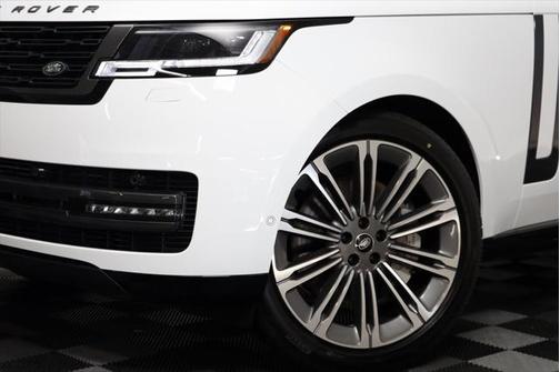 2025 Land Rover Range Rover P530 SE 7 Seat