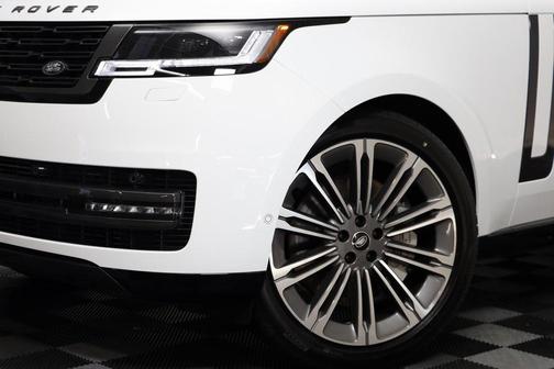 2025 Land Rover Range Rover P530 SE 7 Seat