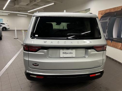 2022 Jeep Wagoneer Series III 4x4