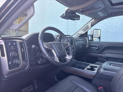 2017 GMC Sierra 2500 Denali