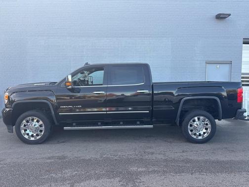 2017 GMC Sierra 2500 Denali