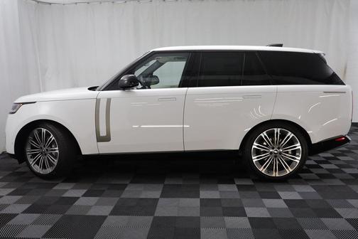 2025 Land Rover Range Rover P400 SE