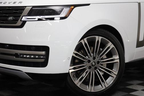 2025 Land Rover Range Rover P400 SE
