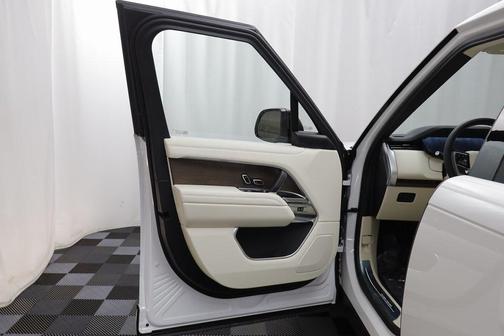 2025 Land Rover Range Rover P400 SE