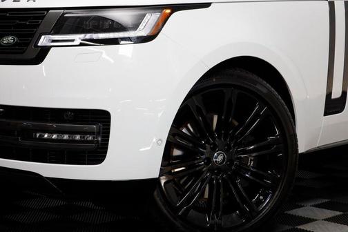 White 2025 Land Rover Range Rover Autobiography