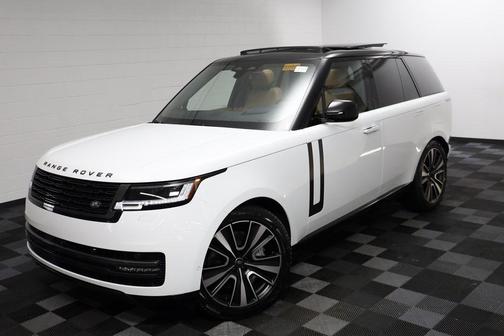 2025 Land Rover Range Rover P550e SE