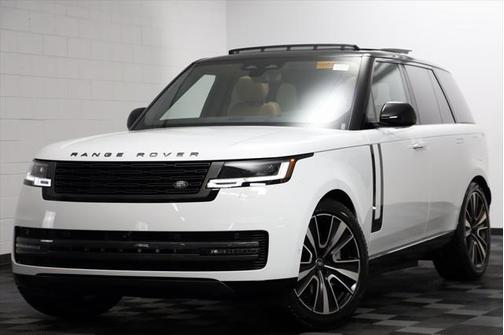 2025 Land Rover Range Rover P550e SE