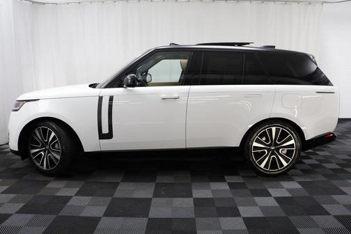 2025 Land Rover Range Rover P550e SE