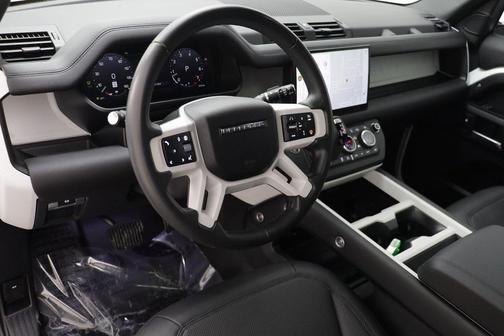 2025 Land Rover Defender 110 P300