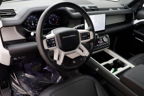 2025 Land Rover Defender 110 P300