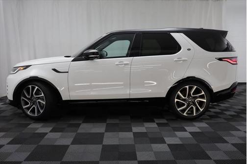 2025 Land Rover Discovery P300 Dynamic SE
