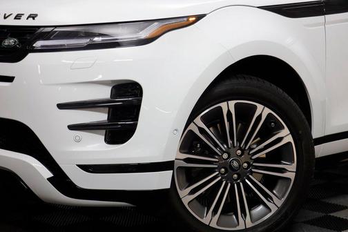 2026 Land Rover Range Rover Evoque Dynamic SE