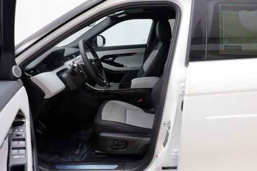 2026 Land Rover Range Rover Evoque Dynamic SE