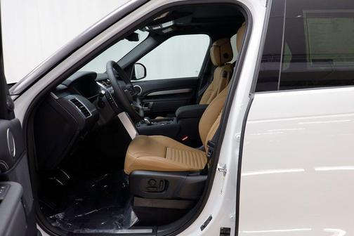 2025 Land Rover Discovery P360 Dynamic SE