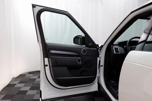 2025 Land Rover Discovery P360 Dynamic SE