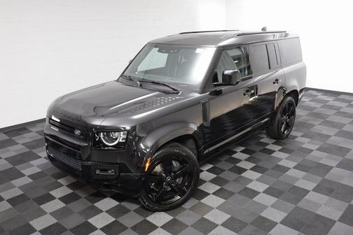 2025 Land Rover Defender 130 P400 X-Dynamic SE