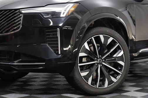 2025 Volvo XC90 B6 Plus 7-Seater