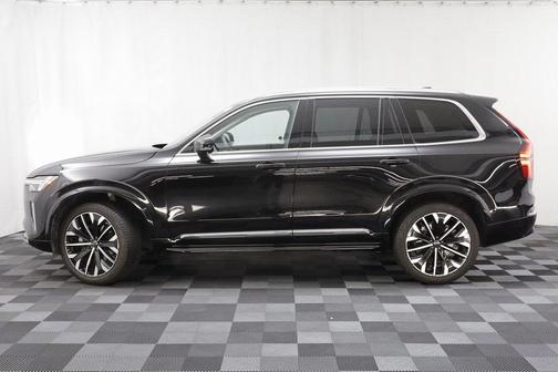 2025 Volvo XC90 B6 Plus 7-Seater