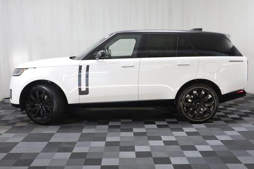 Ostuni Pearl Wht Prem Met 2026 Land Rover Range Rover SE