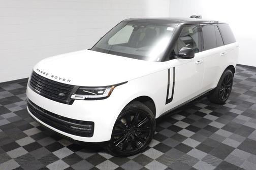 Ostuni Pearl Wht Prem Met 2026 Land Rover Range Rover SE