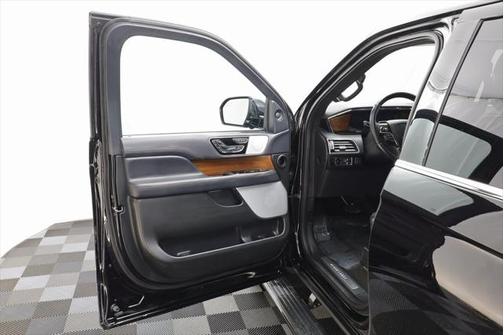 2023 Lincoln Navigator Black Label