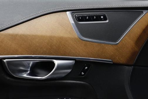 2017 Volvo XC90 T6 Inscription