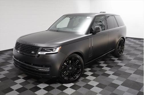 2025 Land Rover Range Rover SE