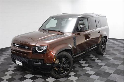 2025 Land Rover Defender 130 P400 X-Dynamic SE