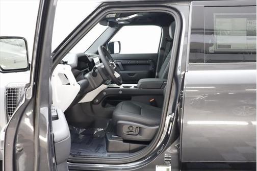 2025 Land Rover Defender 110 P400 X-Dynamic SE